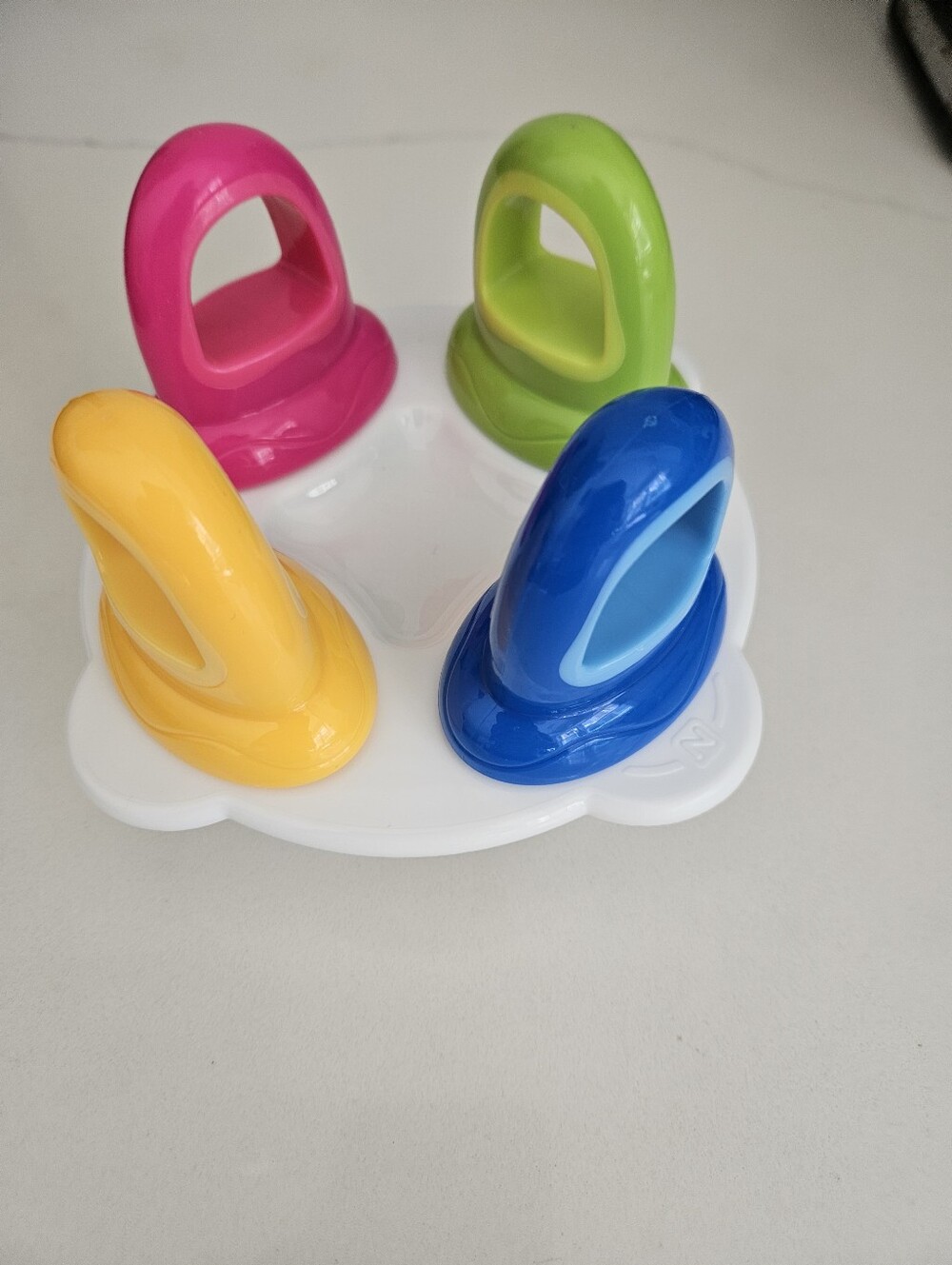 Colorful Toddler Ice Pop Maker – Pink, Green, Yellow & Blue